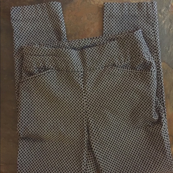 Chico's Pants - Chico’s Fabulously Slimming perfect stretch size00